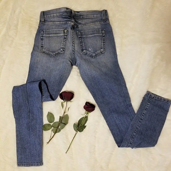 BEBE Carmen Tattered Skinny (Lively Wash) - Picture 2 of 3